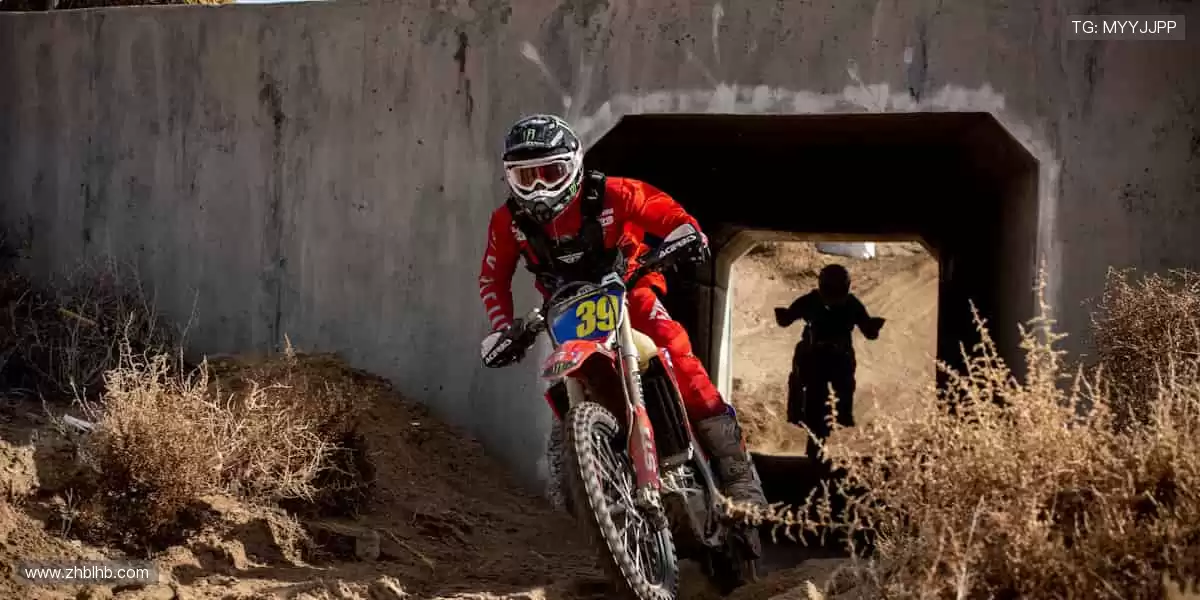 💬边看边聊,弹幕狂欢点燃观赛热情!🎉